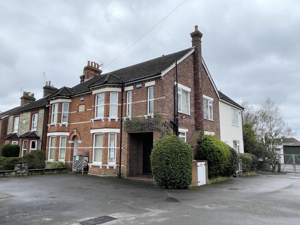 Lot: 96 - DETACHED PAIR OF SEMI-DETACHED PROPERTIES ARRANGED AS OFFICES WITH POTENTIAL FOR CONVERSION - view to side of detached pair of semis with potential